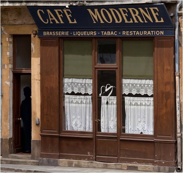 cafe moderne.jpg